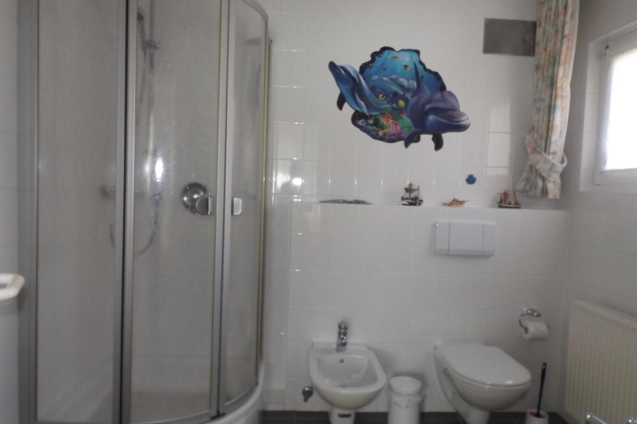 Simon Apartment *